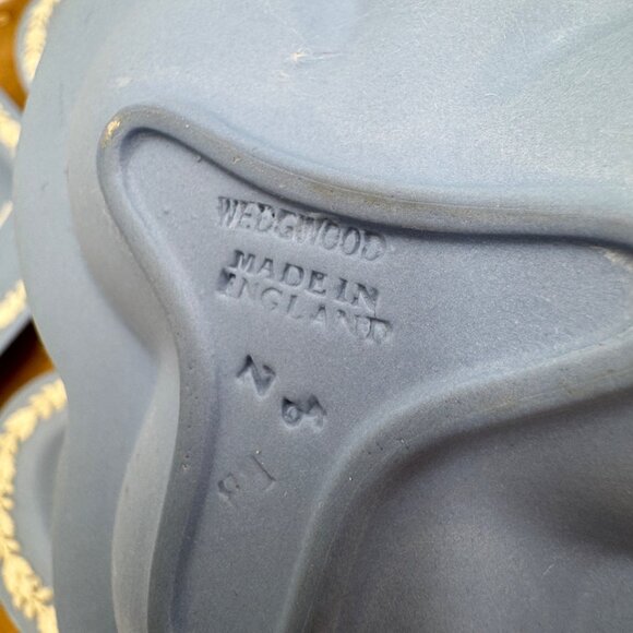 Vintage WEDGWOOD Blue Jasperware BRIDGE SET of 4 TRINKET Dishes Tray Card Suits - Picture 10 of 10